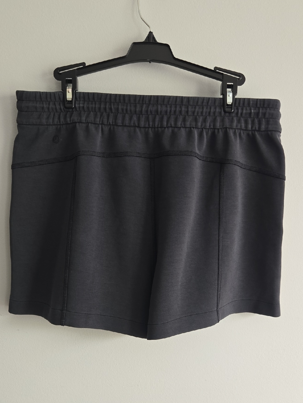 LULULEMON Softstreme High-Rise Short 4" - Picture 2 of 6